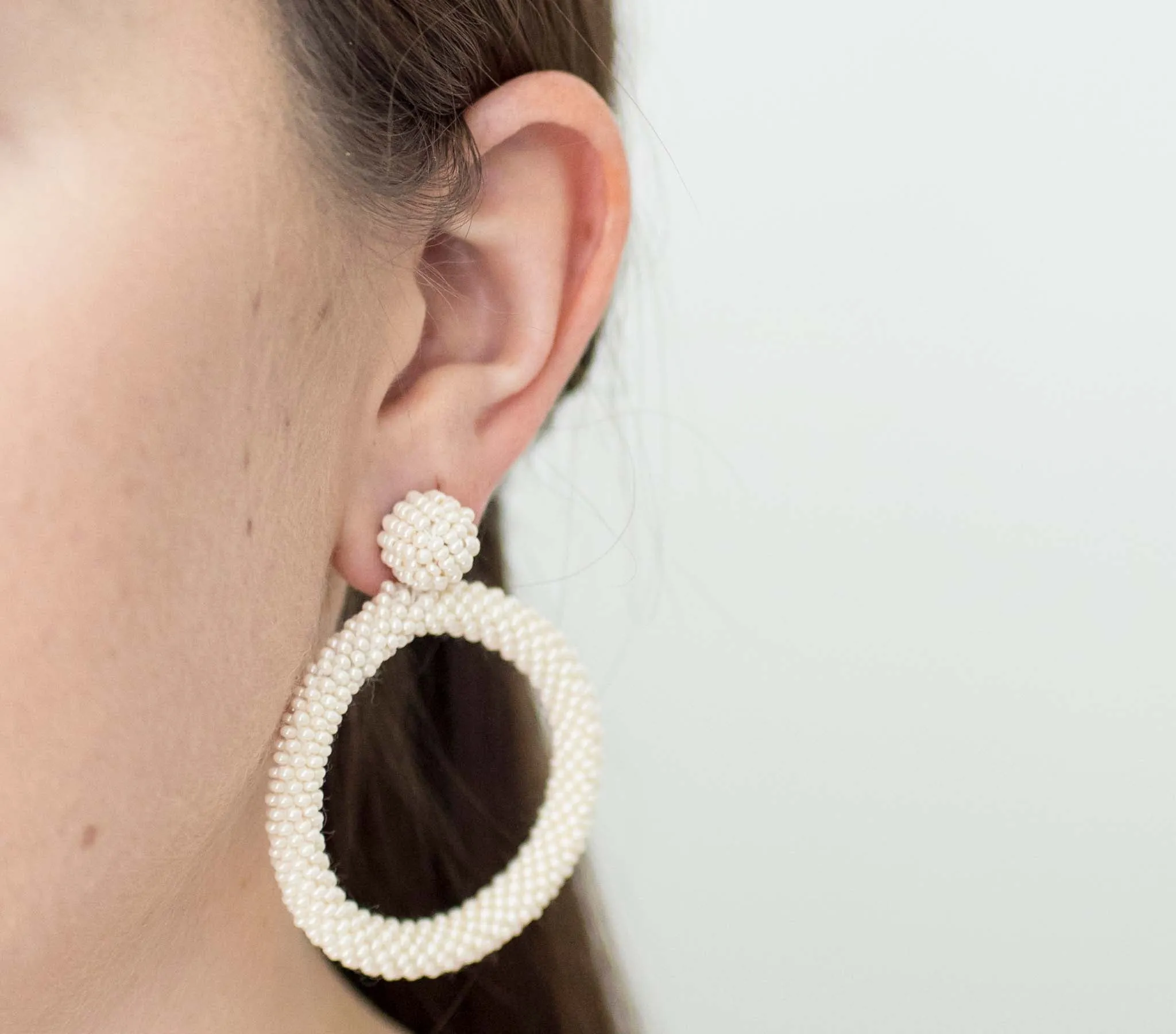 <br>The Roll-On® Hoop <br> Cream